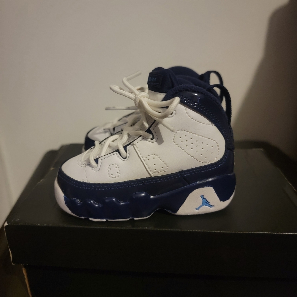 Jordan 9 Retro size 4c